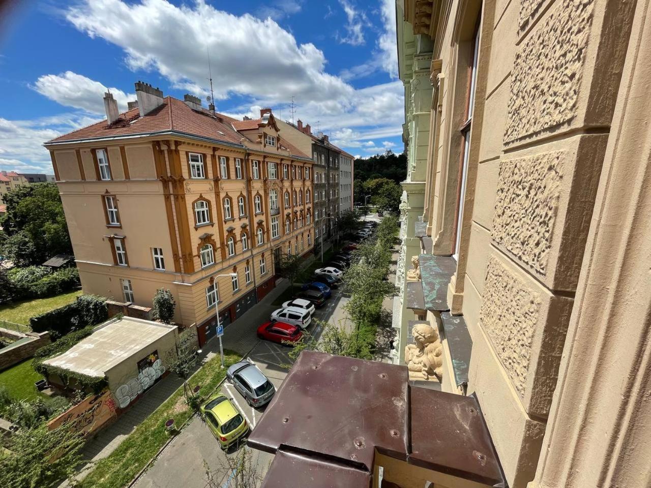 Rooms Veveri - Uvoz, 10 Min Peski Do Centru Brünn  Kültér fotó