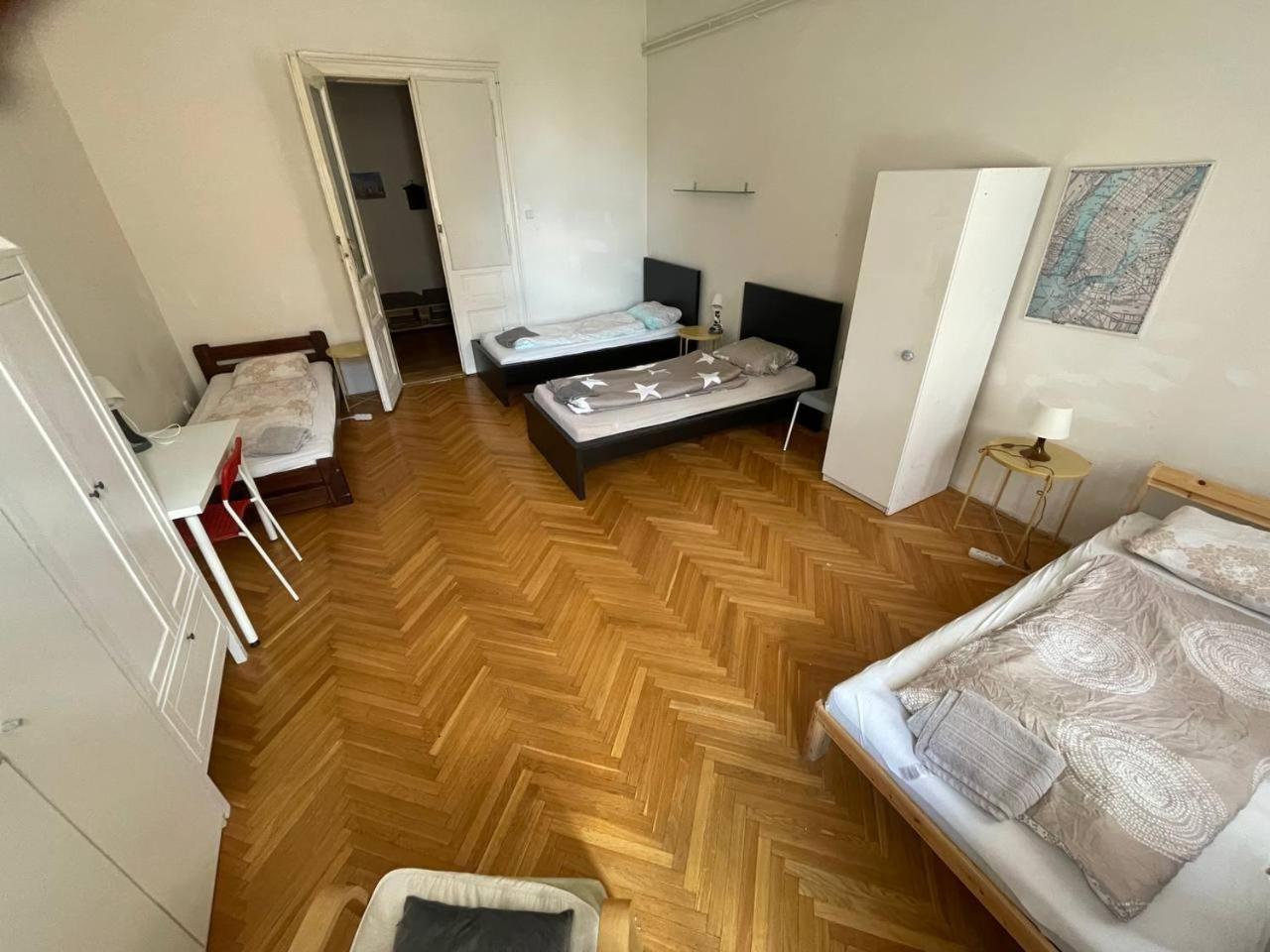 Rooms Veveri - Uvoz, 10 Min Peski Do Centru Brünn  Kültér fotó
